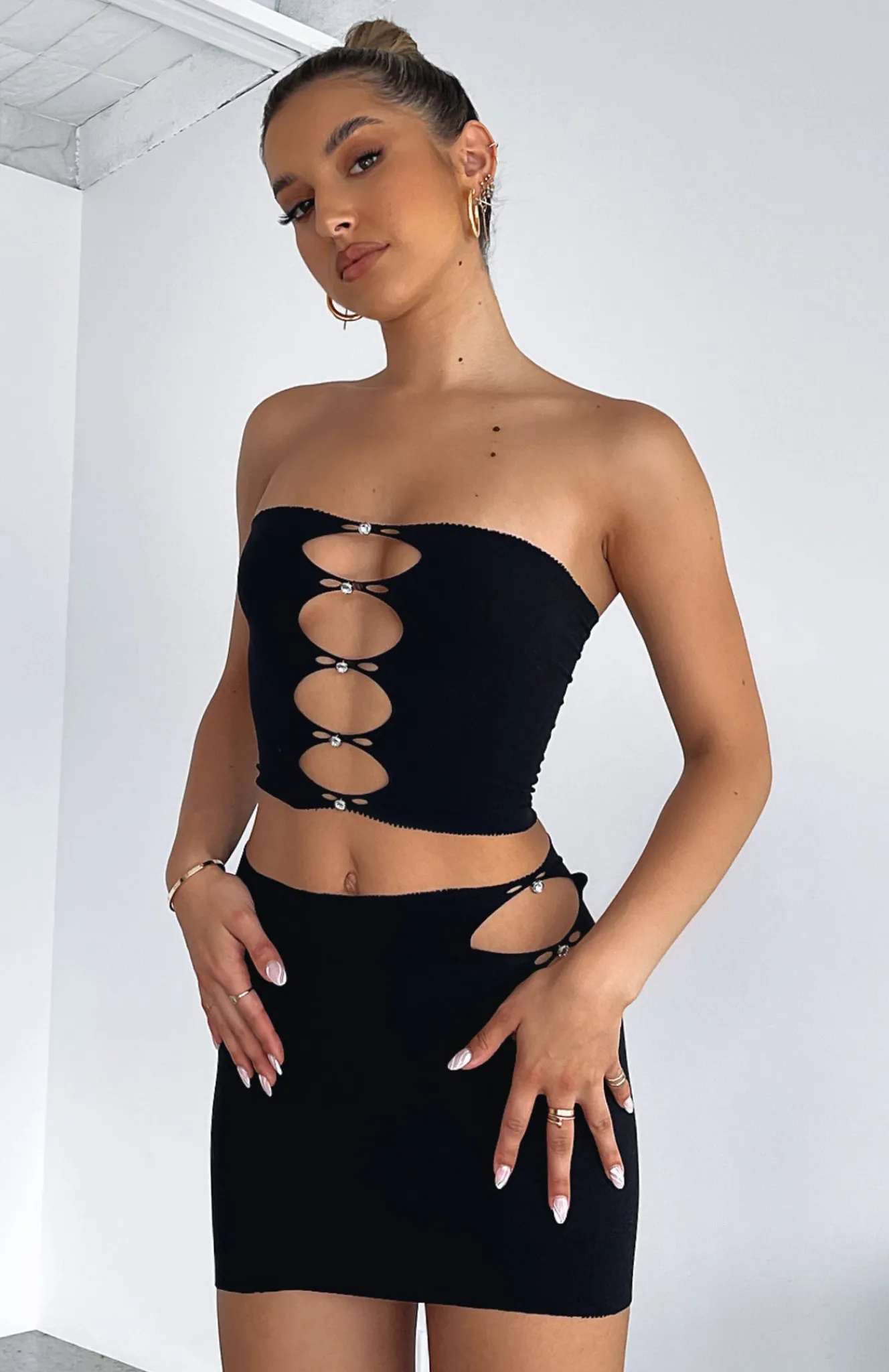 Restocked | White Fox Boutique Built Like This Mini Skirt black