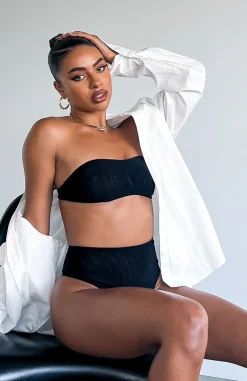 Restocked | White Fox Boutique Total Mood Mesh Hot Pants black
